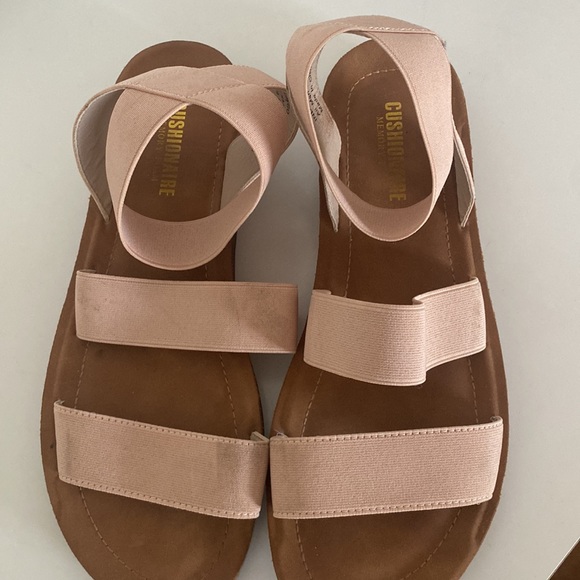 Pink sandals - Picture 2 of 4